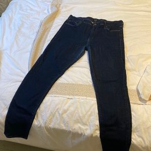Citizens of Humanity skinny jeans very stretchy and comfy size 32 waist